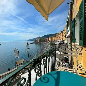 Un Terrazzino Sul Lungomare , Camogli Italia